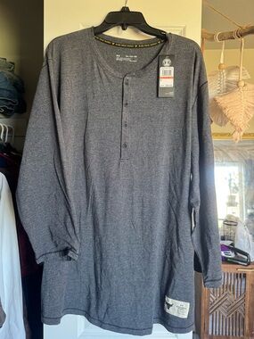 NWT Under Armour Project Rock Henley – Men’s 3XL